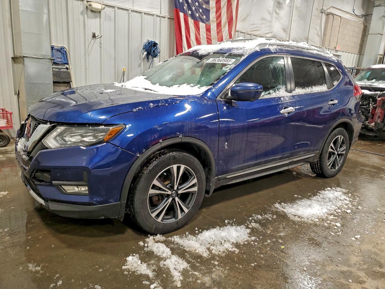 2017 NISSAN ROGUE