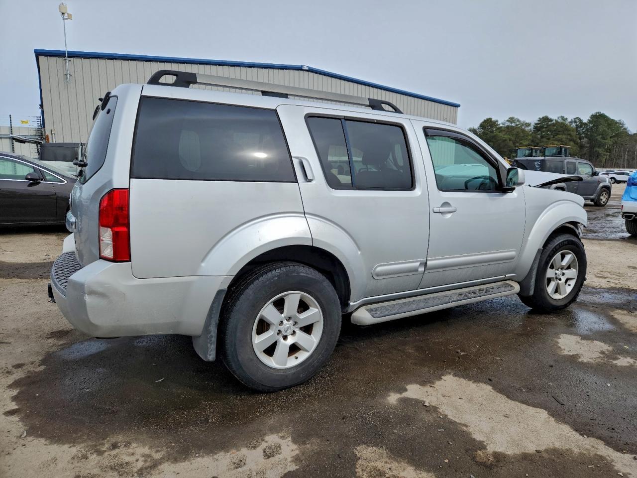 2012 NISSAN PATHFINDER