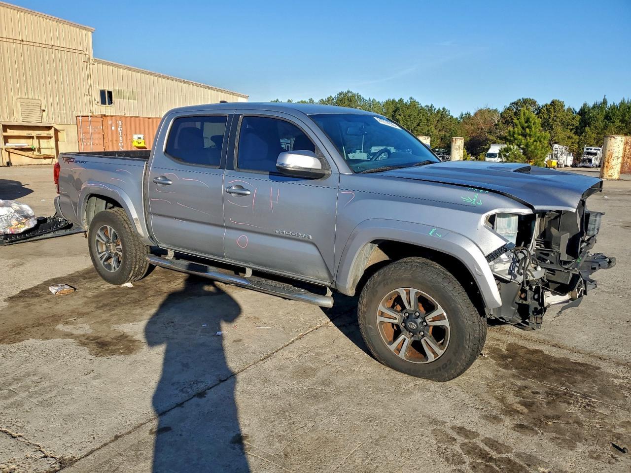 2016 TOYOTA TACOMA