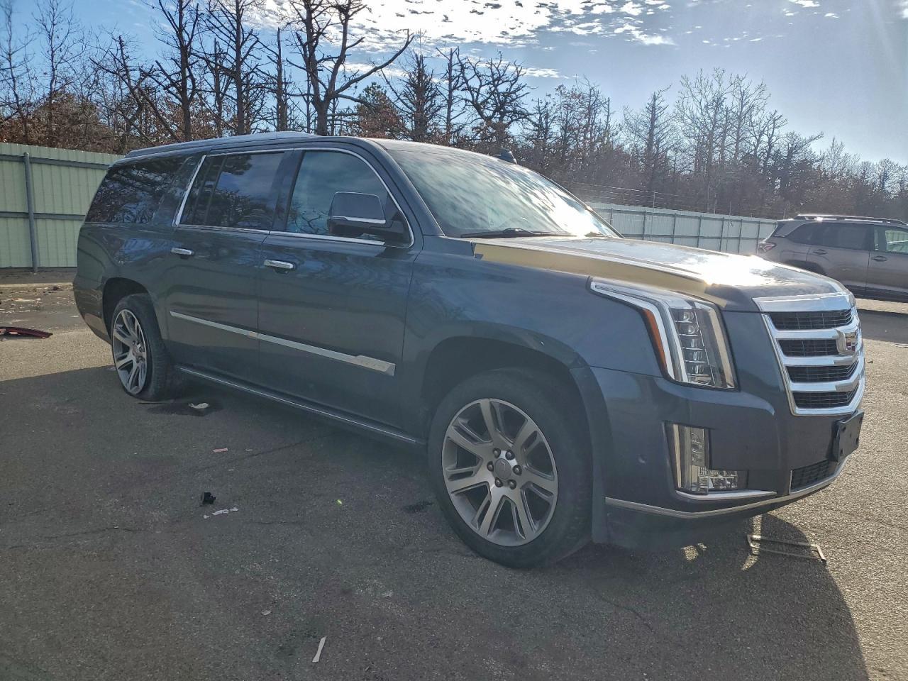 2019 CADILLAC Escalade ESV