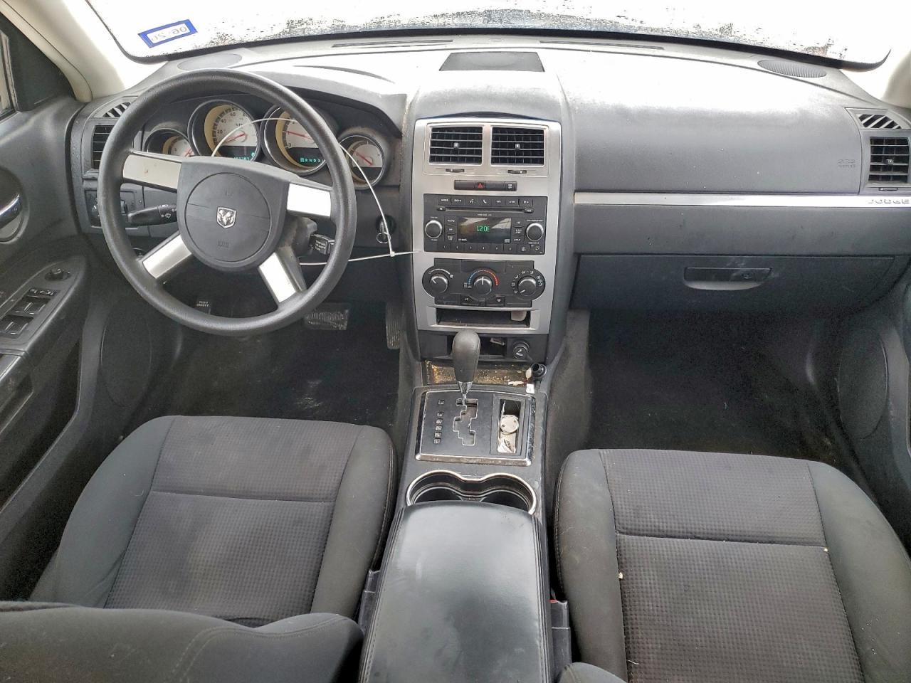 2010 DODGE CHARGER