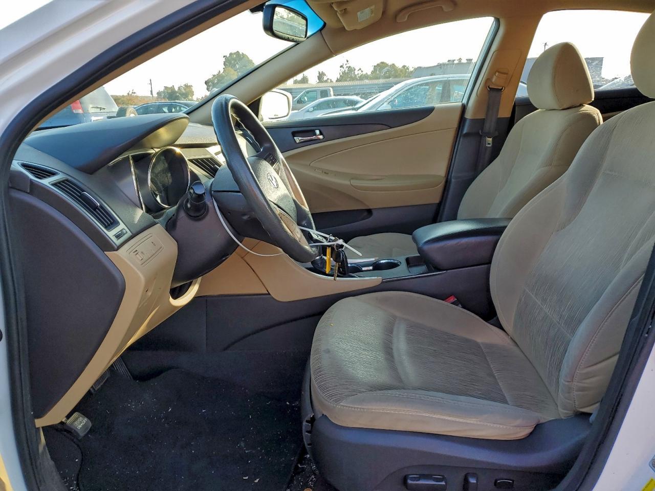 2011 HYUNDAI SONATA