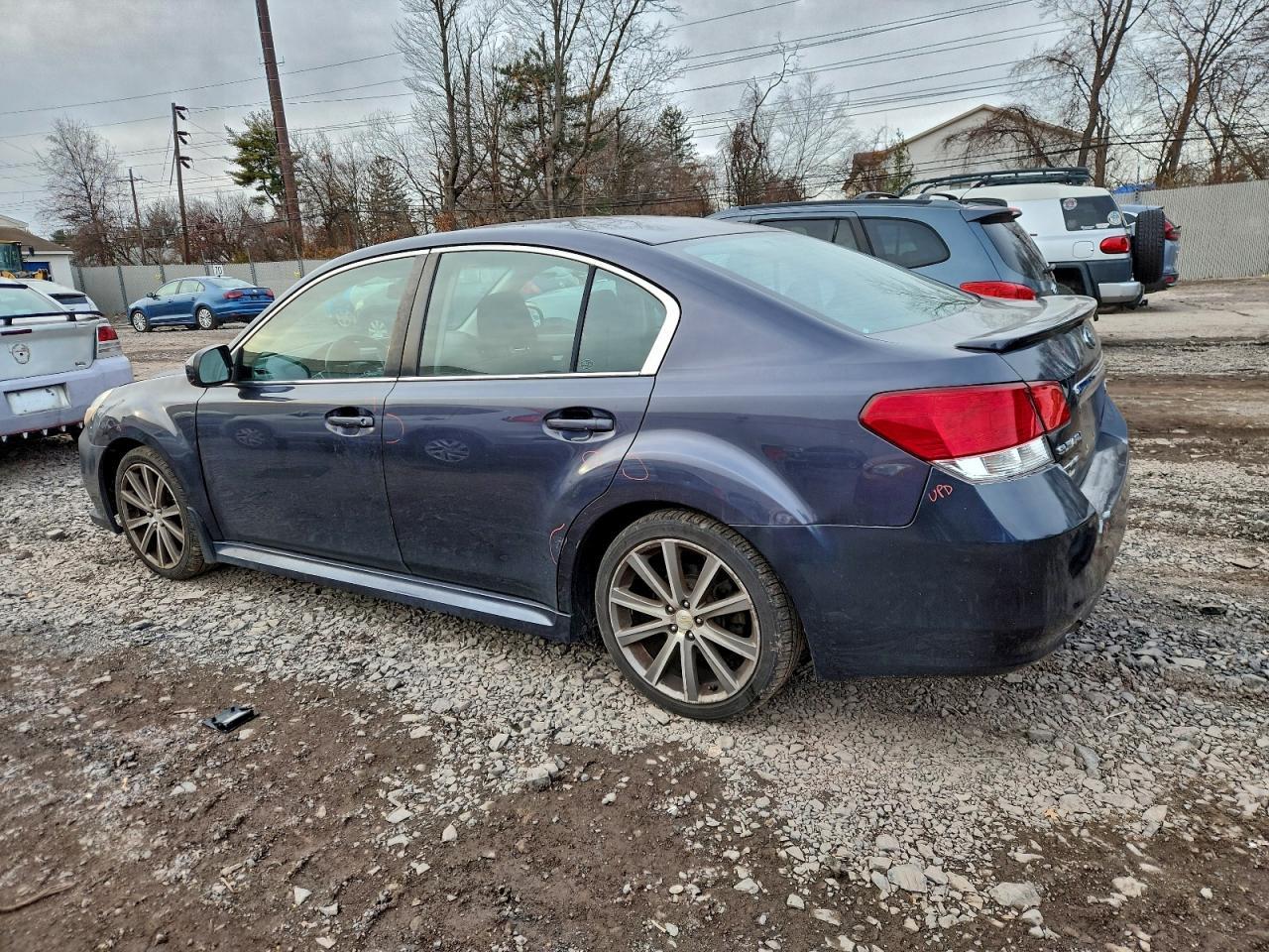 2013 SUBARU Legacy