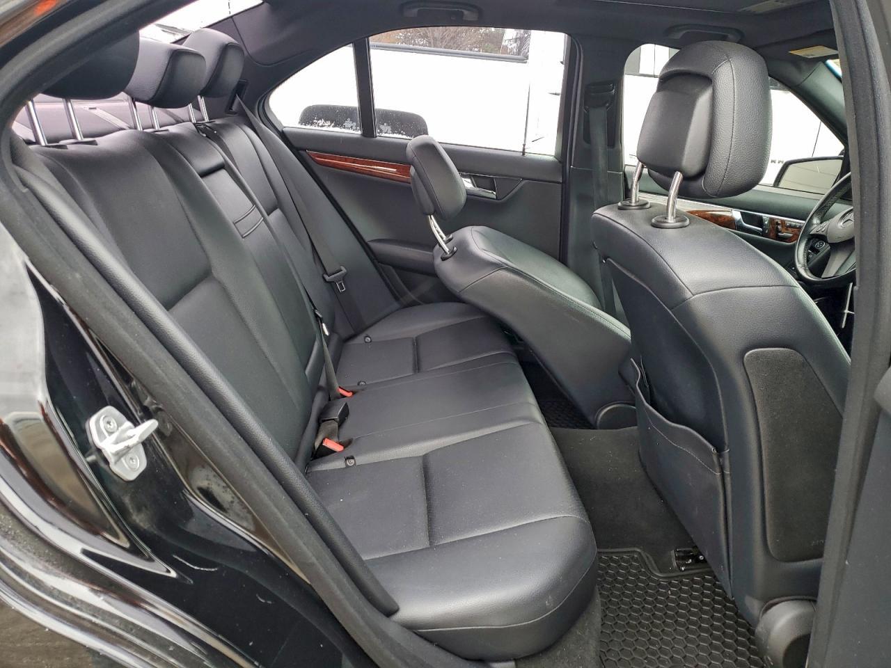 2011 MERCEDES-BENZ C-CLASS