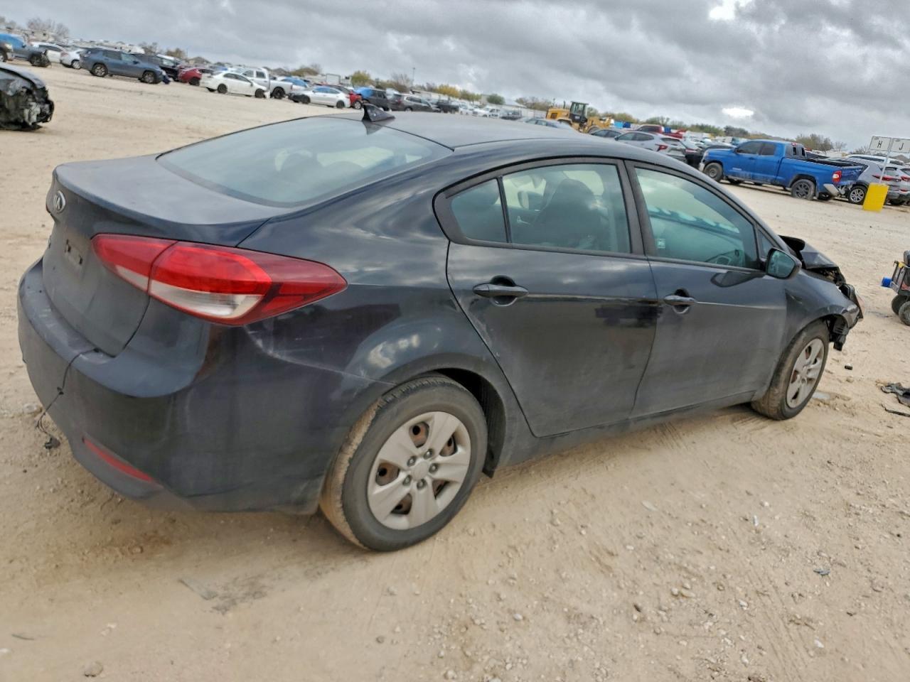 2017 KIA FORTE