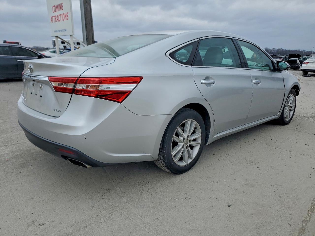 2014 TOYOTA Avalon