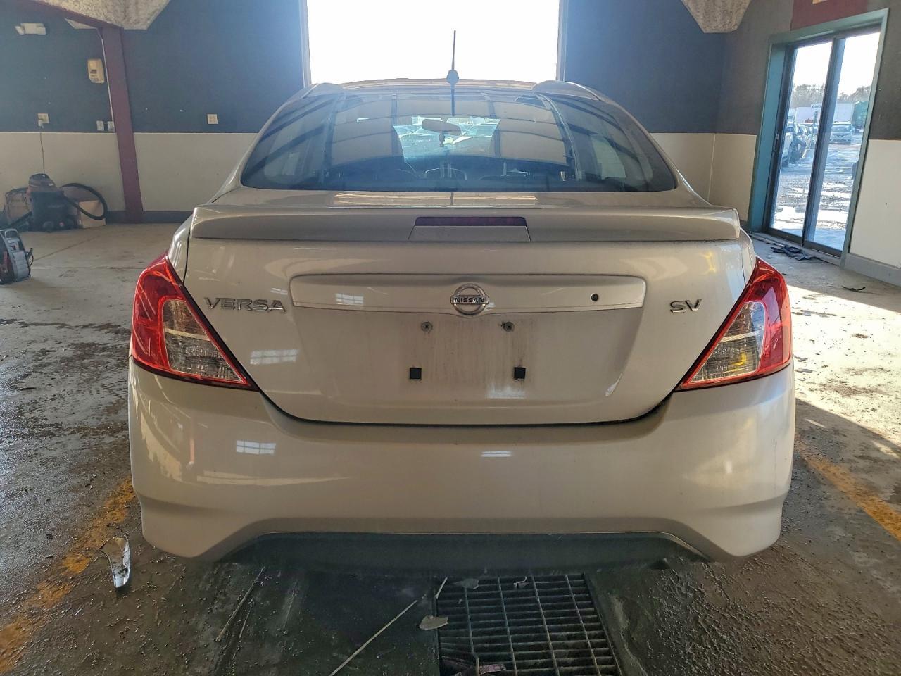 2018 NISSAN VERSA