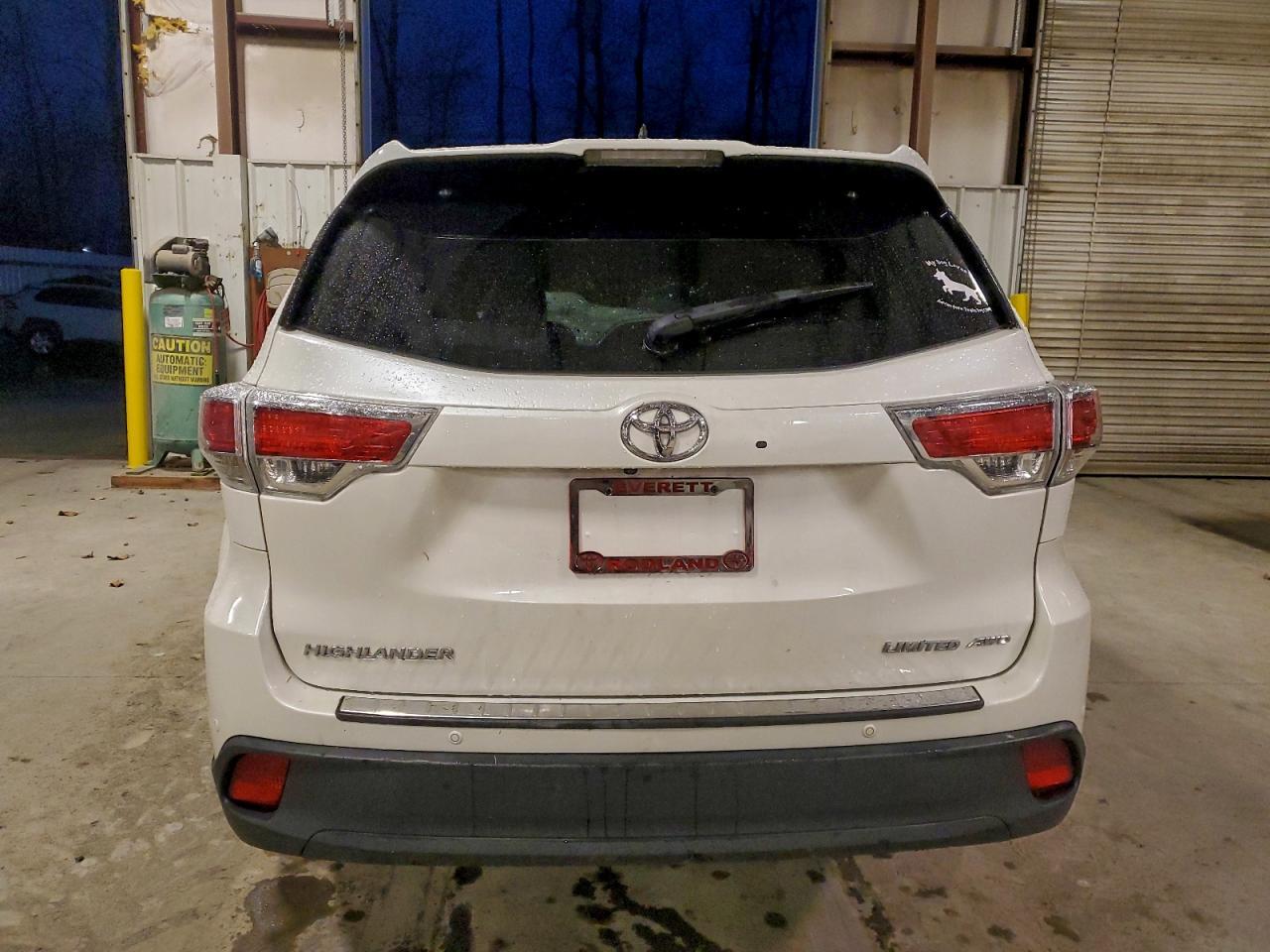 2015 TOYOTA HIGHLANDER