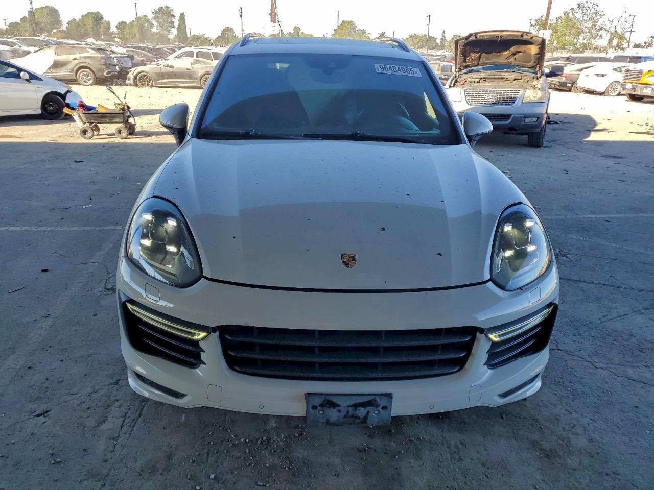 2016 PORSCHE CAYENNE
