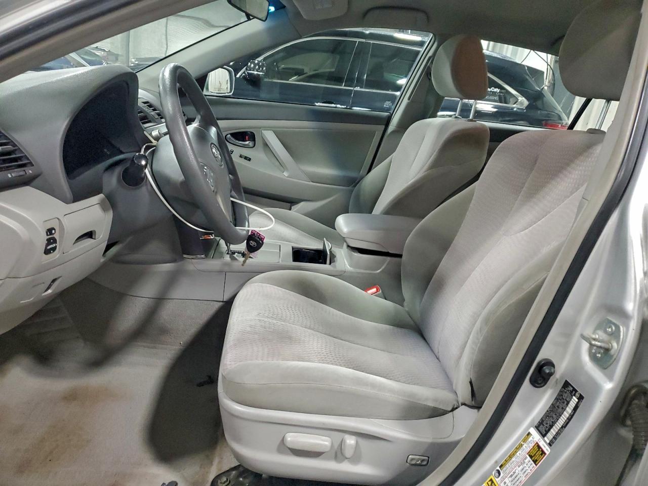 2010 TOYOTA CAMRY