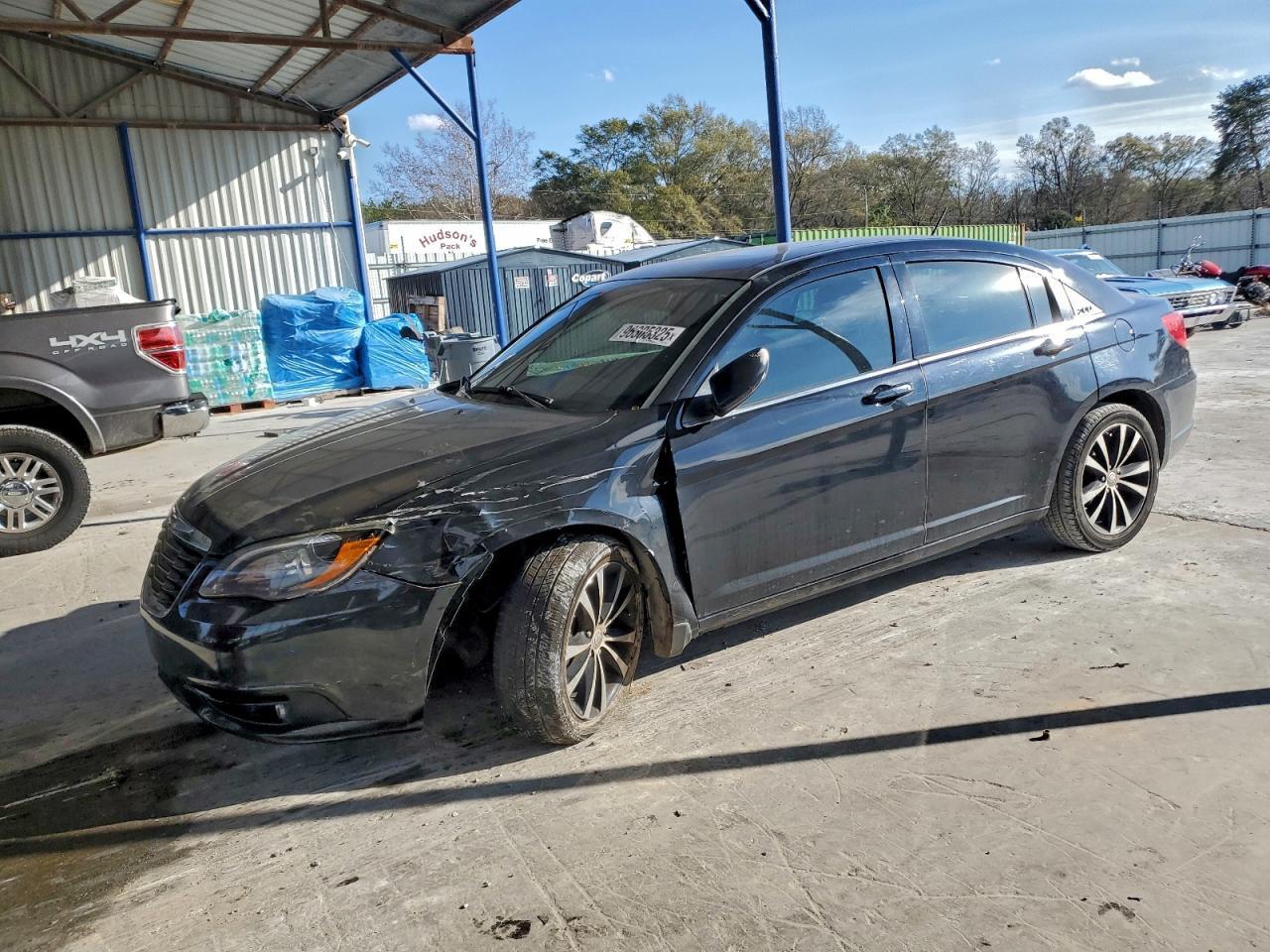 2013 CHRYSLER 200