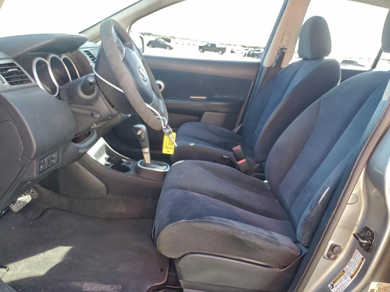 2009 NISSAN VERSA
