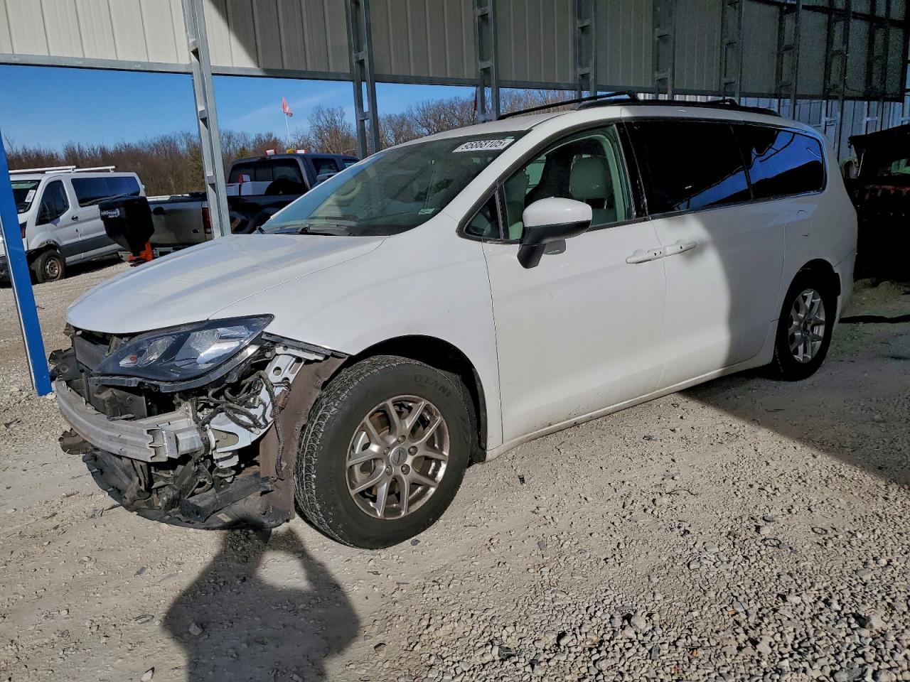 2021 CHRYSLER Voyager