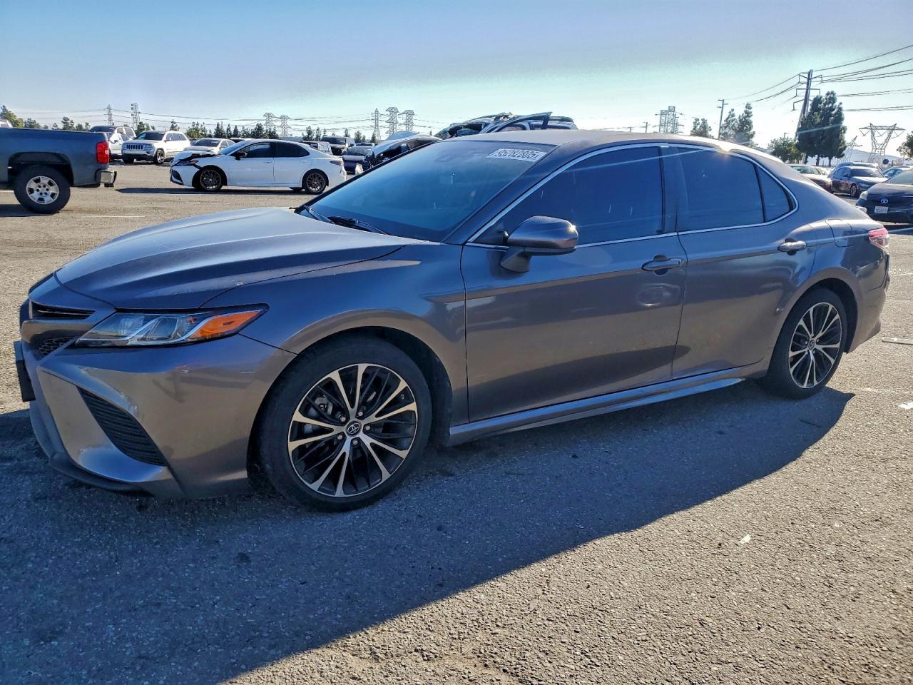 2018 TOYOTA CAMRY