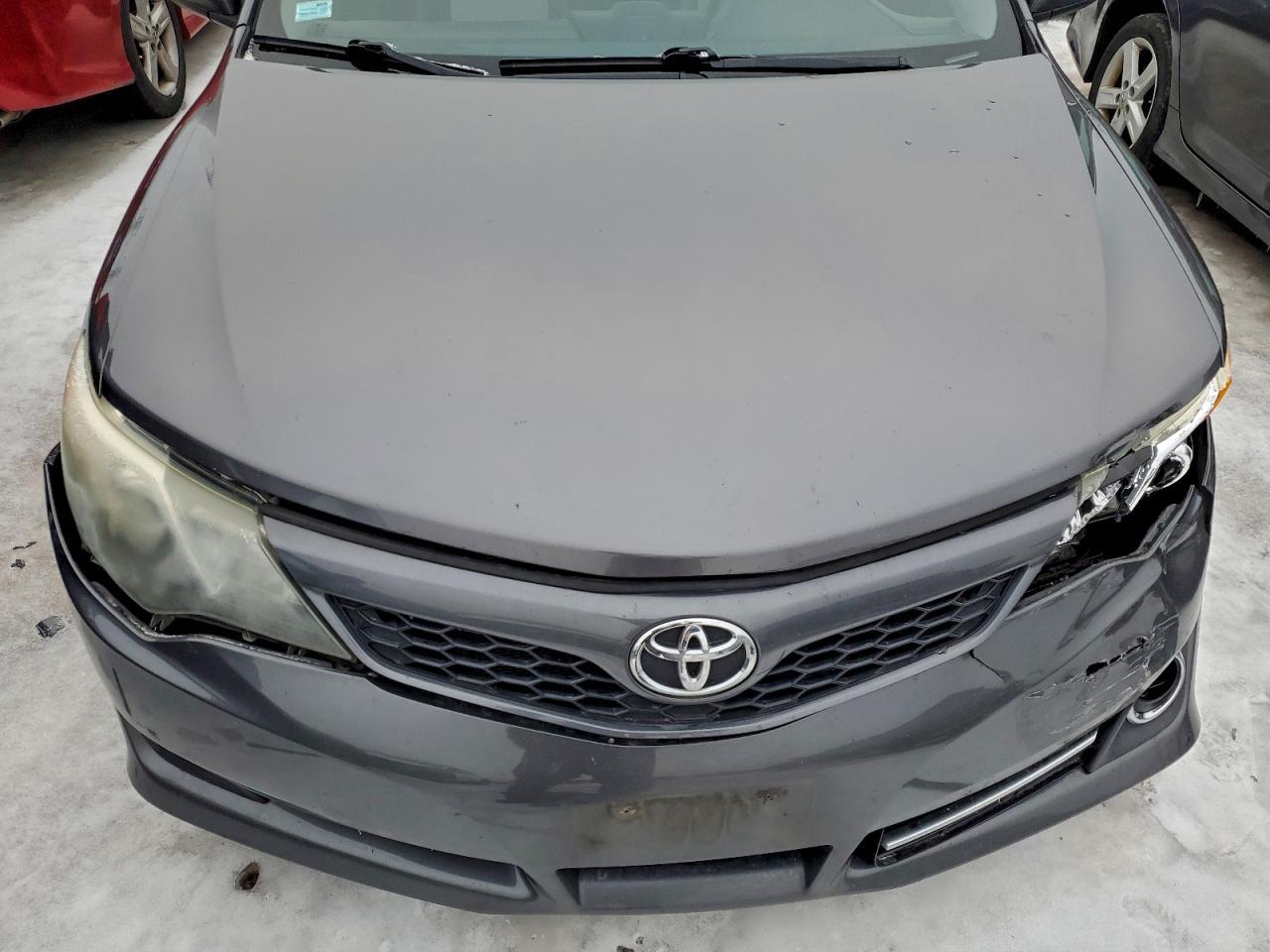 2014 TOYOTA CAMRY