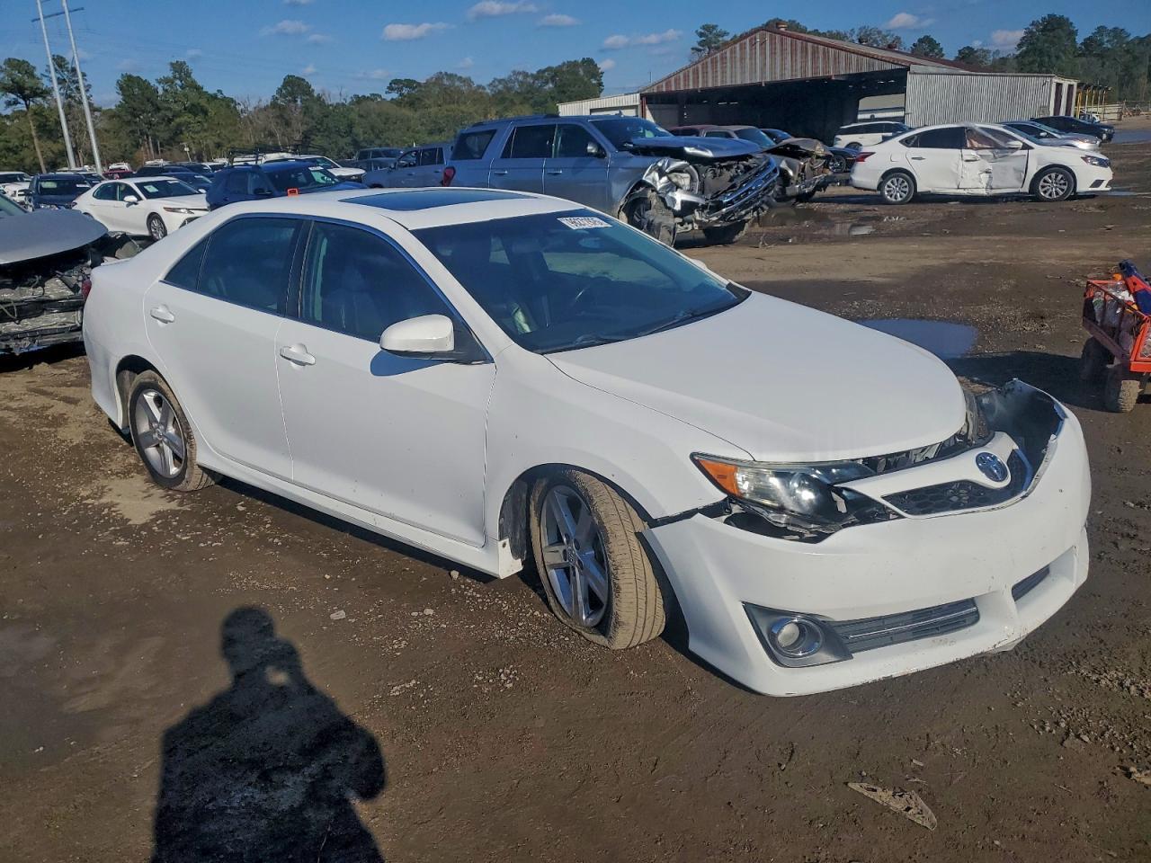 2014 TOYOTA CAMRY