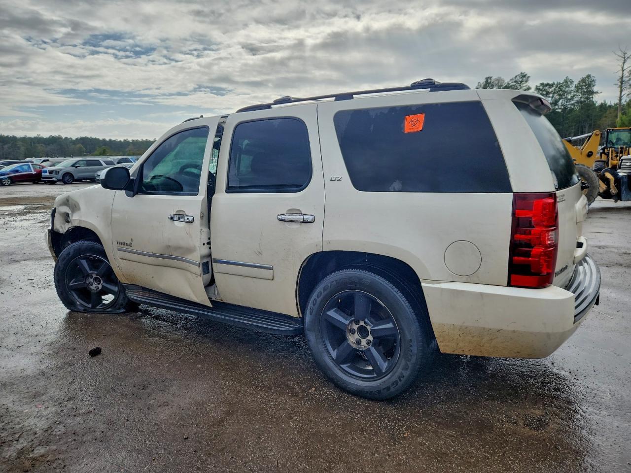 2011 CHEVROLET Tahoe
