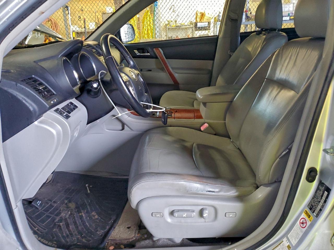 2009 TOYOTA HIGHLANDER