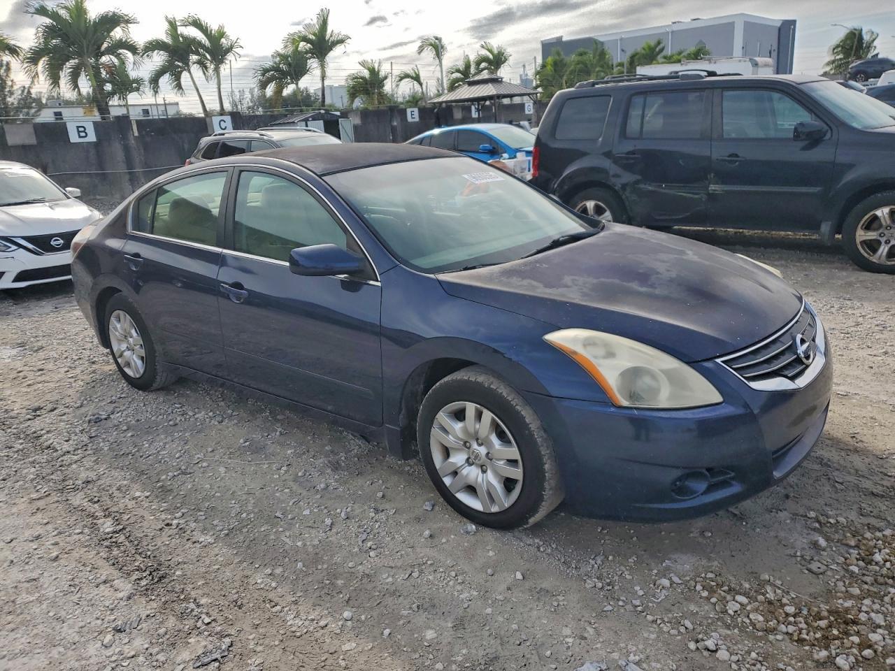 2012 NISSAN ALTIMA