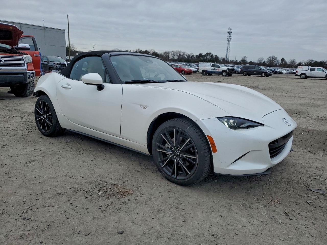 2024 MAZDA MX-5 Miata