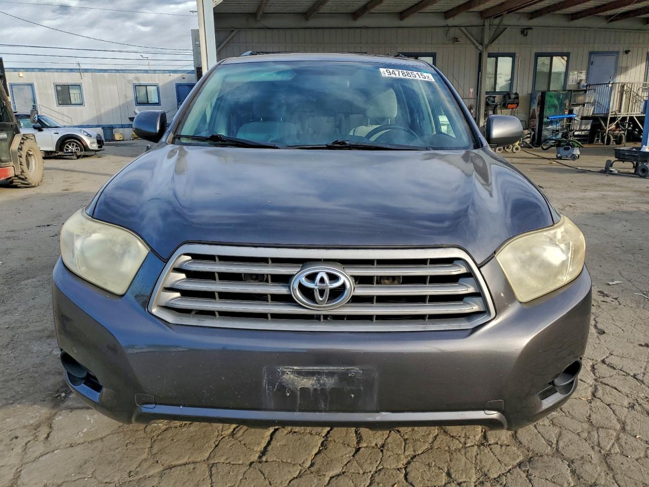 2010 TOYOTA HIGHLANDER