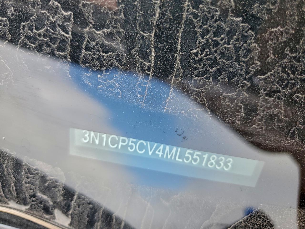 2021 NISSAN KICKS