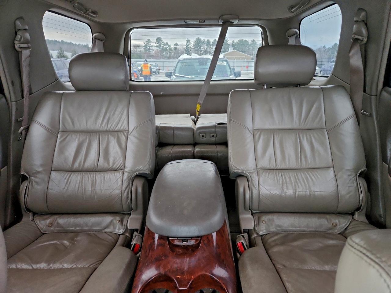 2006 TOYOTA Sequoia