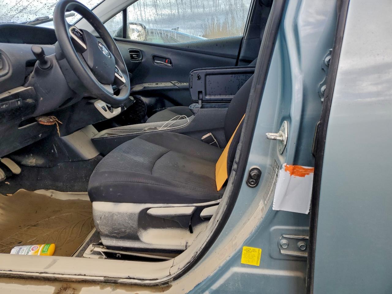 2016 TOYOTA PRIUS