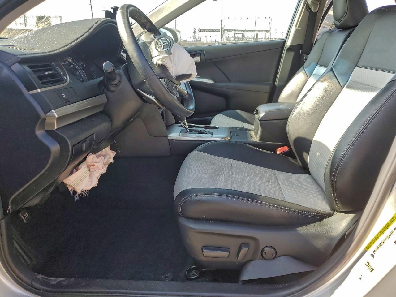 2014 TOYOTA CAMRY