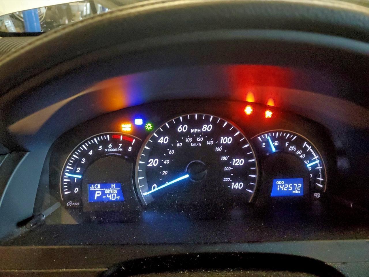 2014 TOYOTA CAMRY