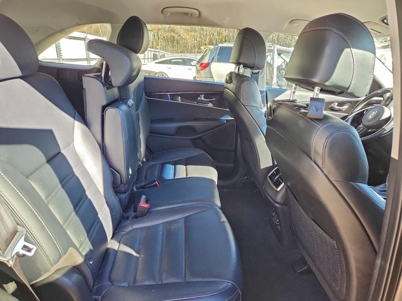 2017 KIA SORENTO