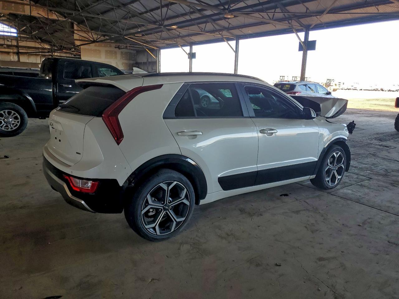 2023 KIA Niro