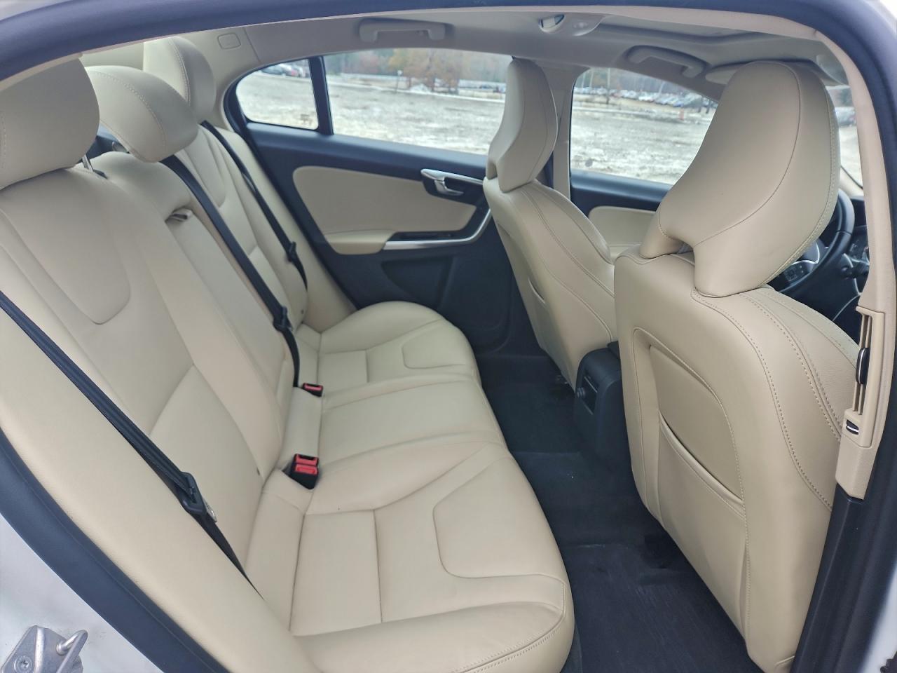 2017 VOLVO S60