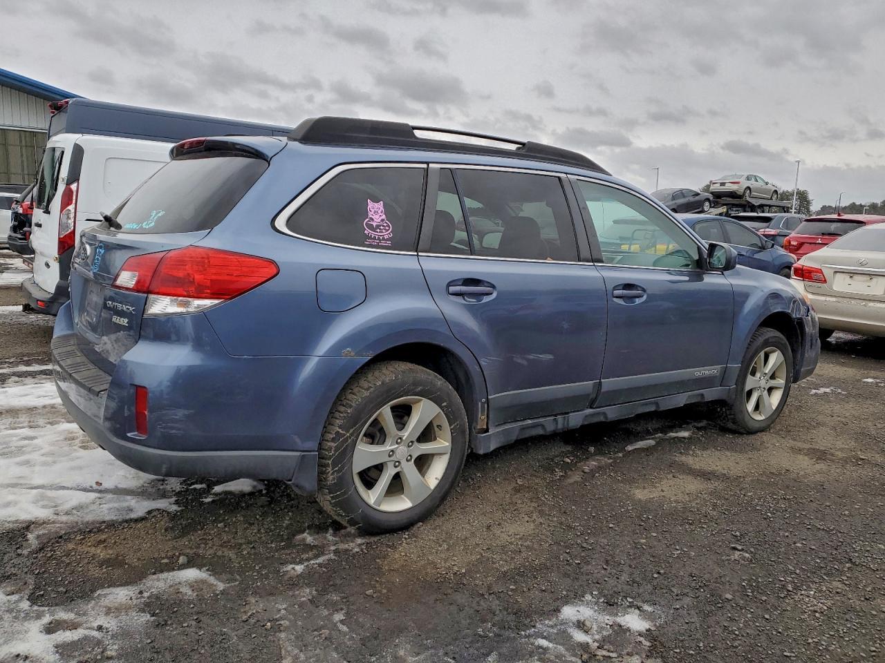 2013 SUBARU Outback