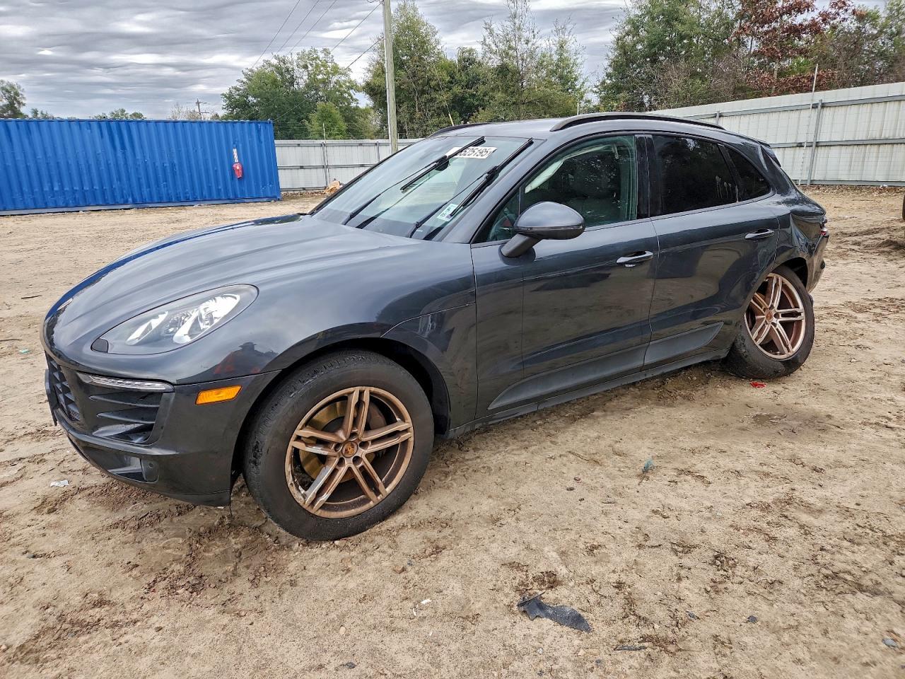 2018 PORSCHE Macan