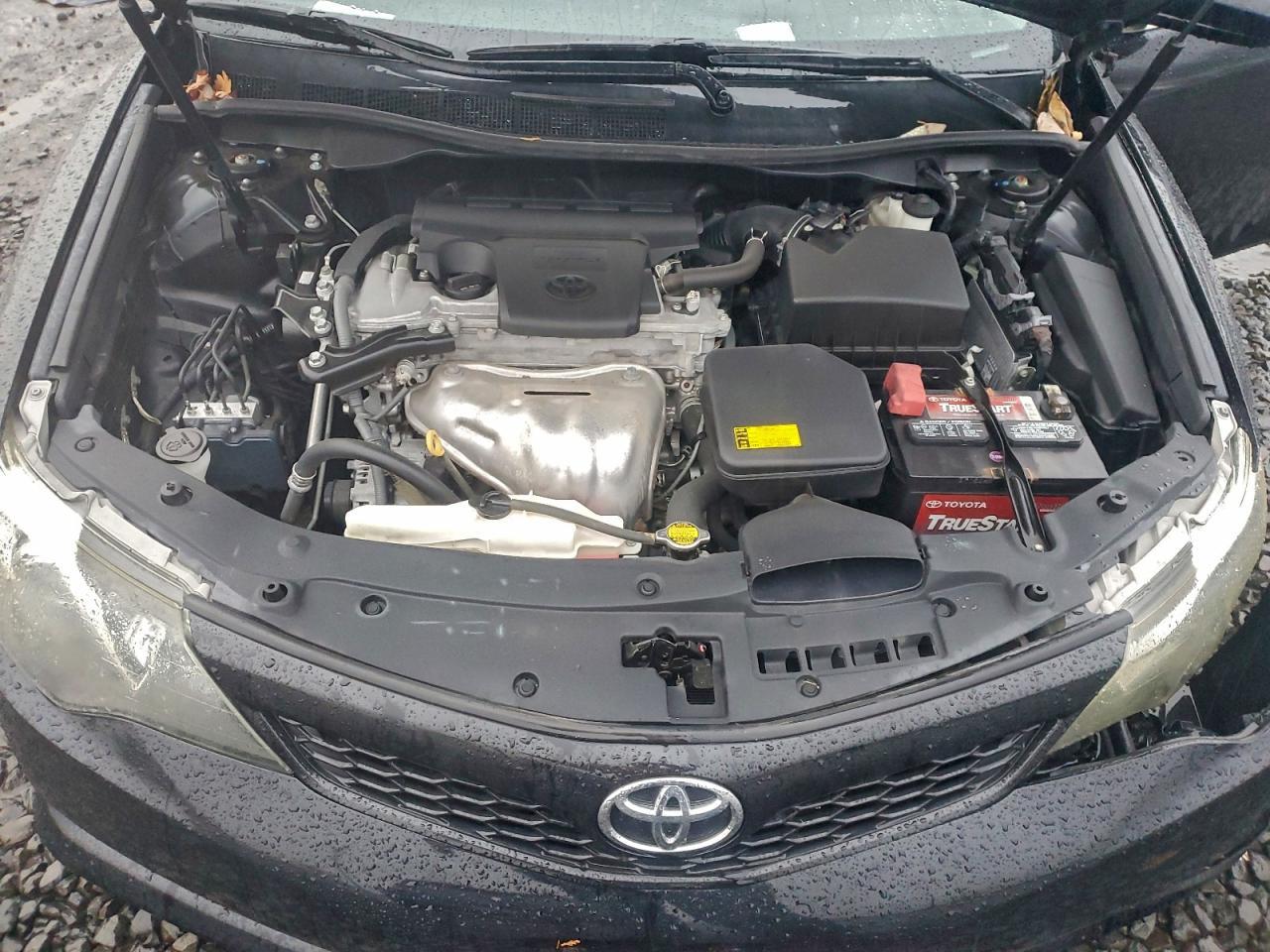 2014 TOYOTA CAMRY