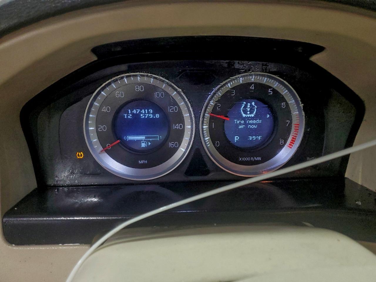 2011 VOLVO XC70