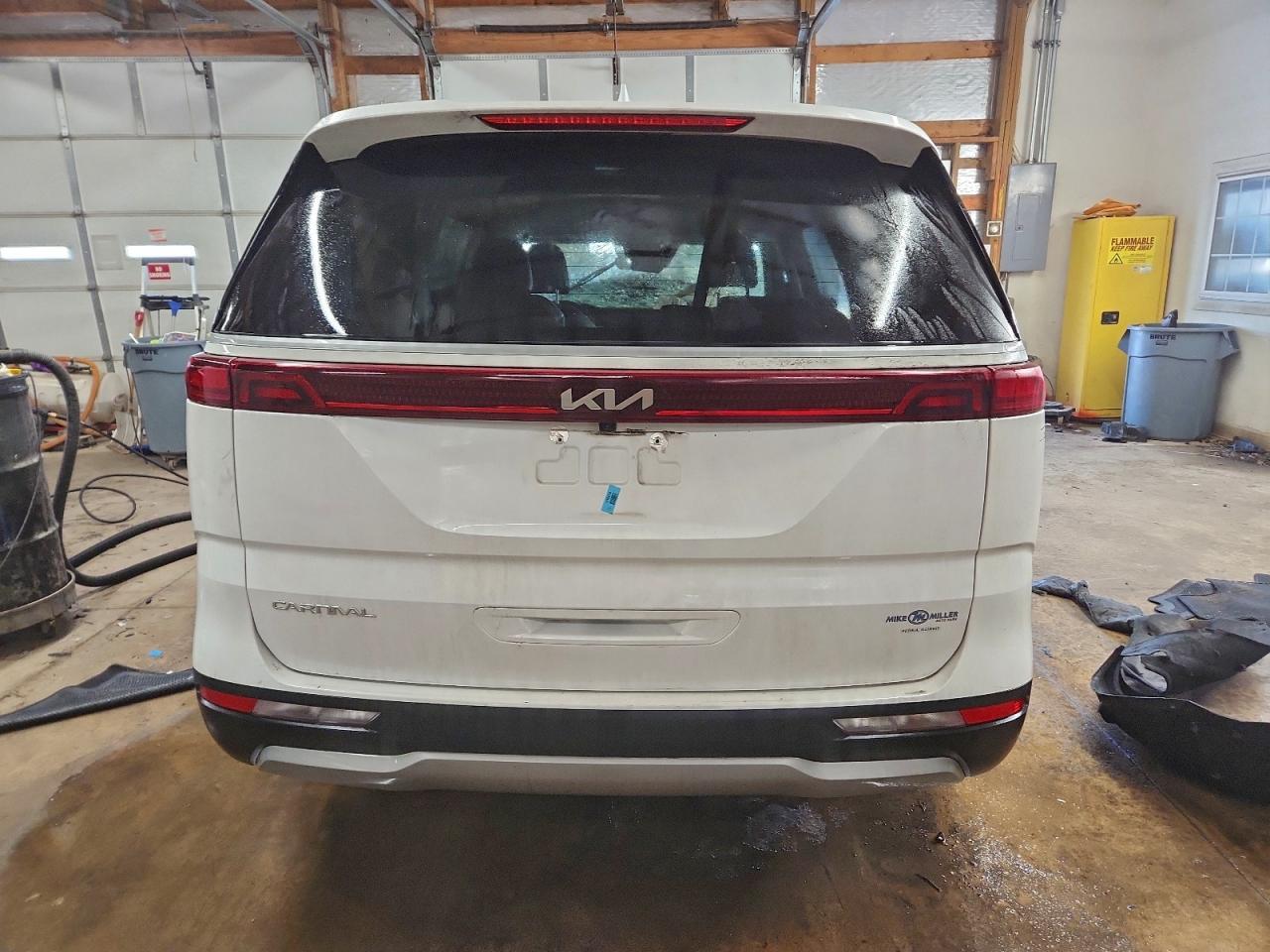2023 KIA Carnival