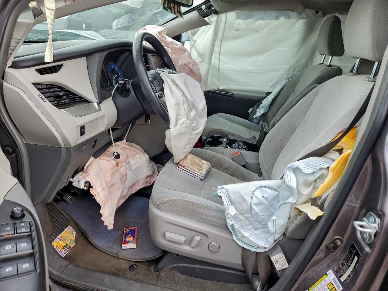2018 TOYOTA SIENNA