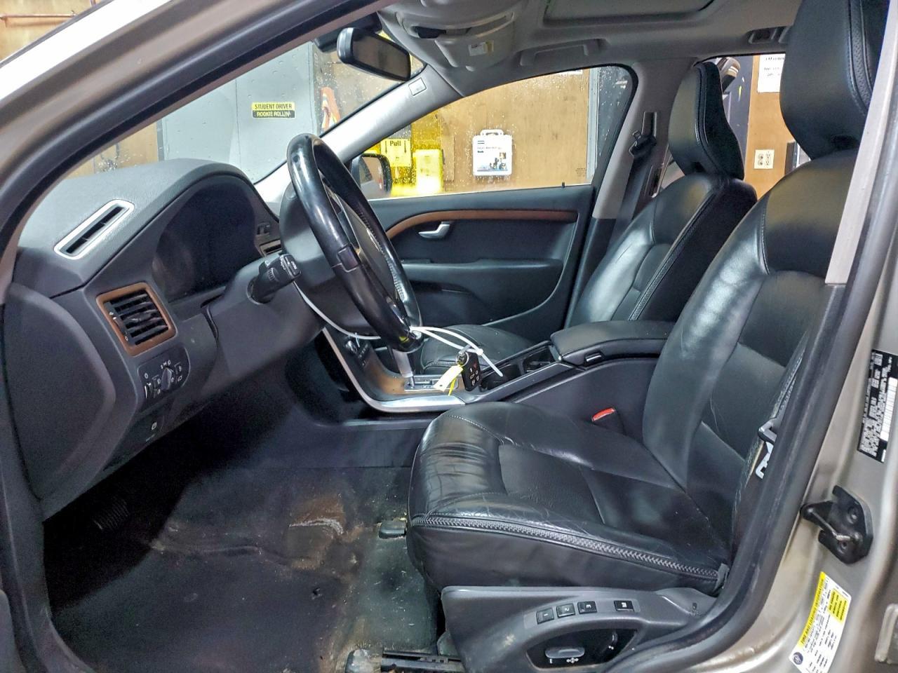 2011 VOLVO XC70