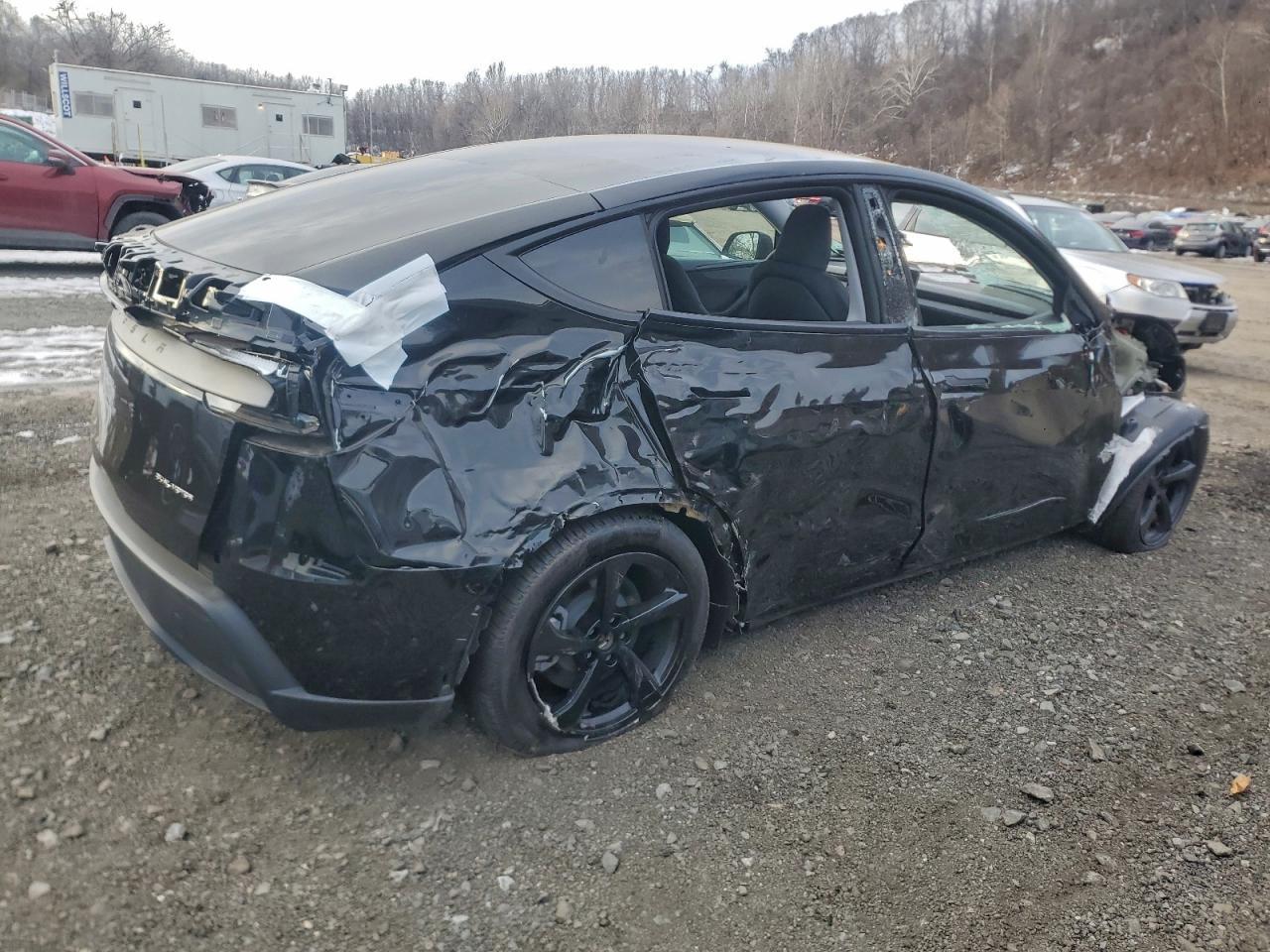 2026 TESLA MODEL Y