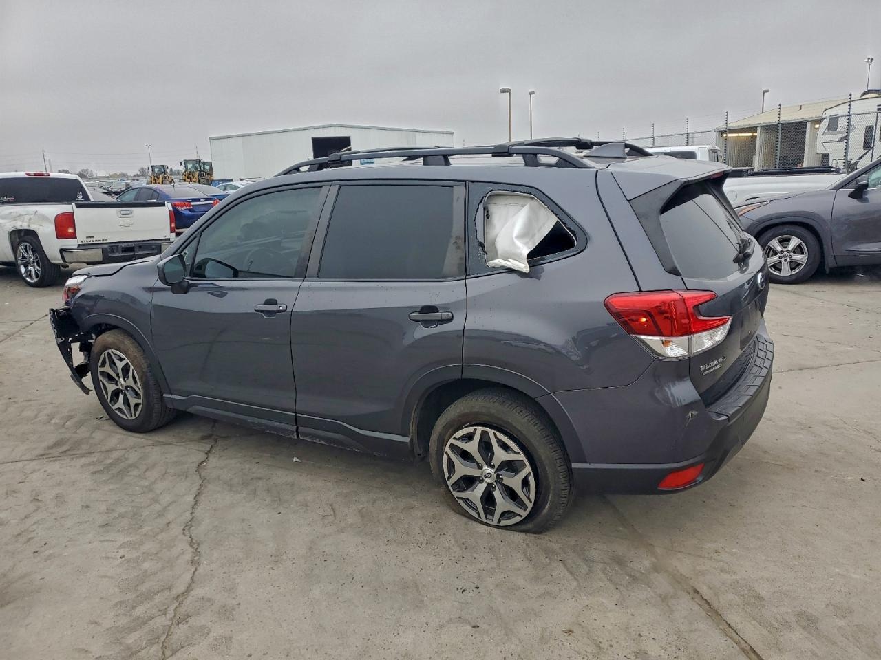 2022 SUBARU FORESTER