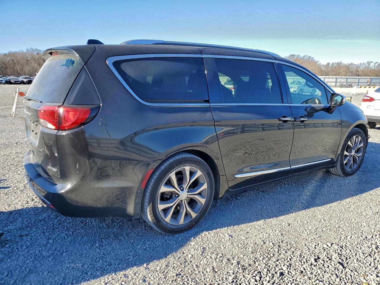 2020 CHRYSLER Pacifica
