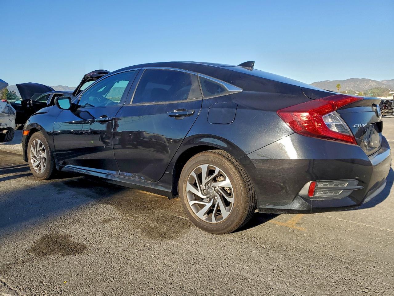 2018 HONDA CIVIC