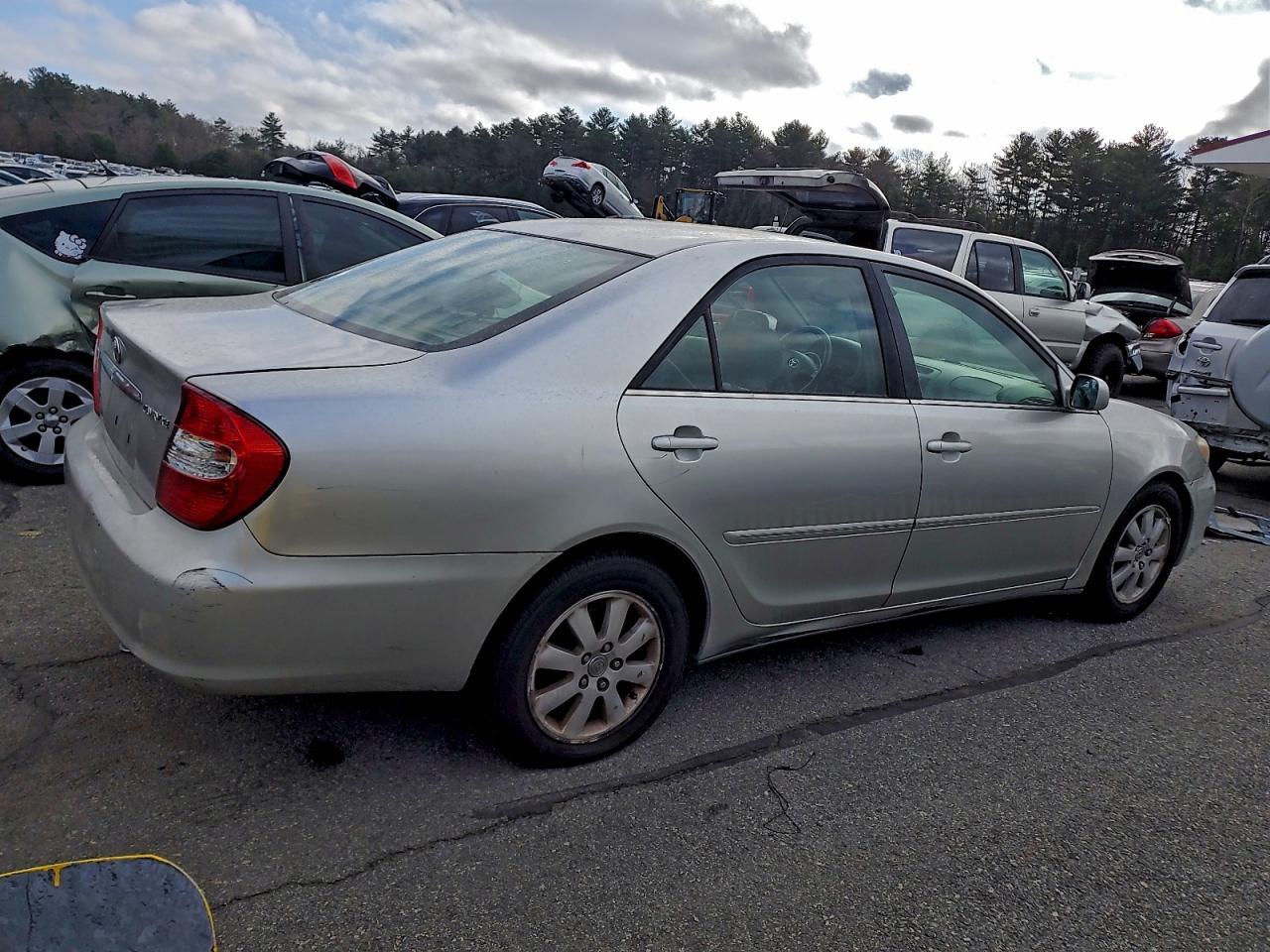 2004 TOYOTA CAMRY
