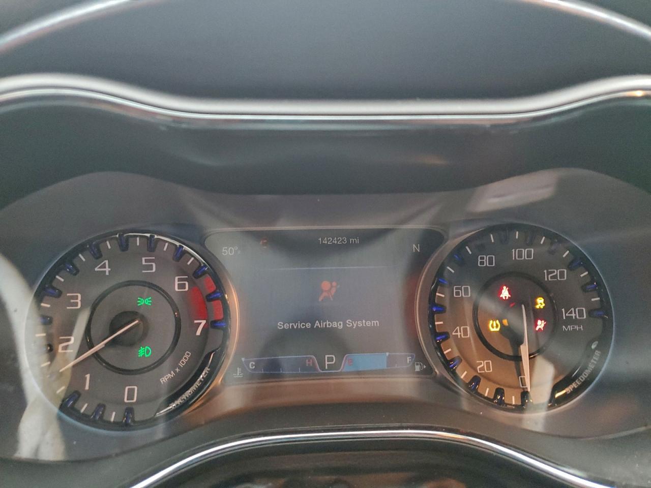 2015 CHRYSLER 200