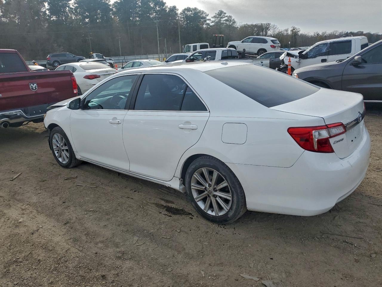 2014 TOYOTA CAMRY