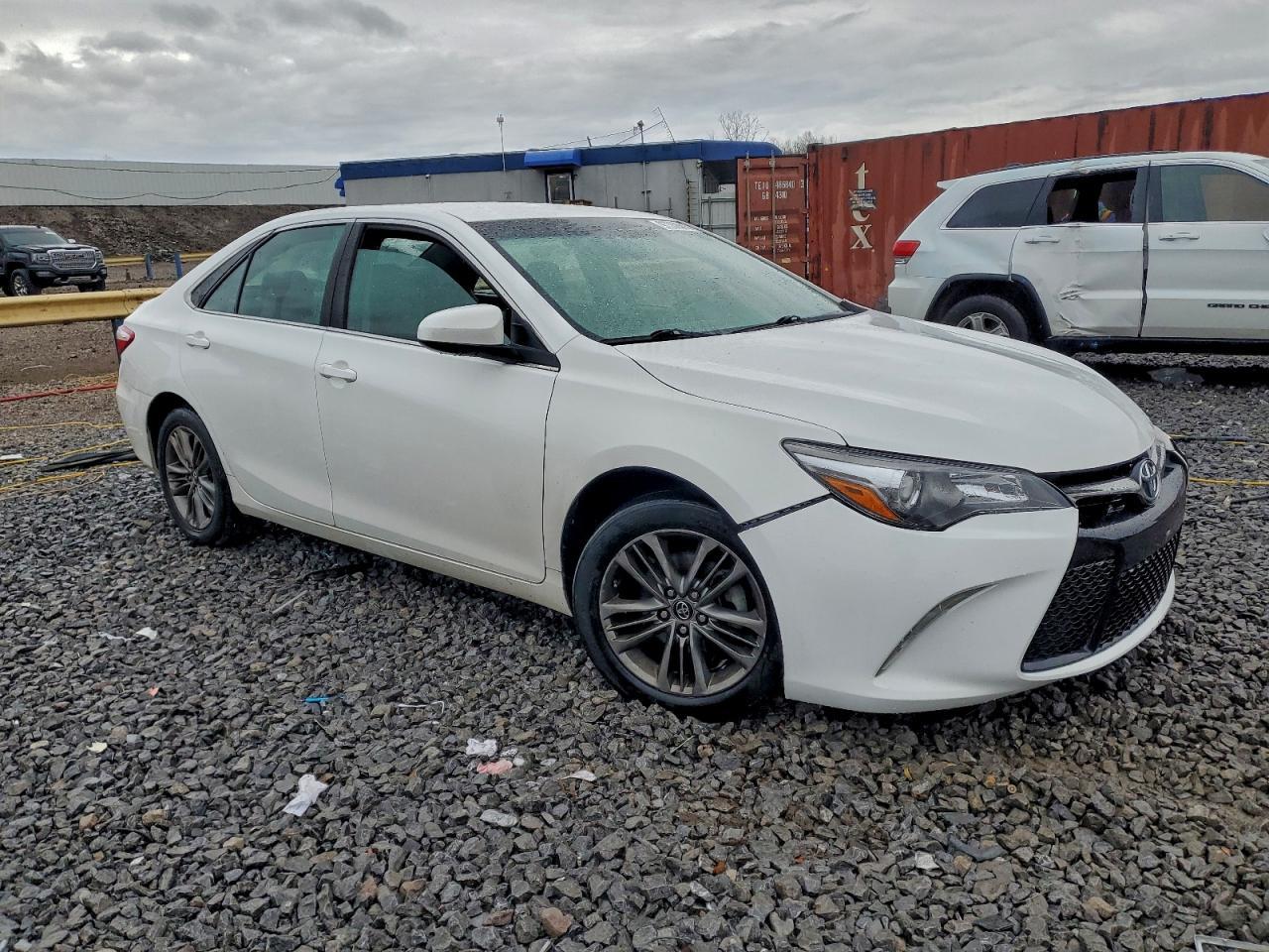 2017 TOYOTA CAMRY