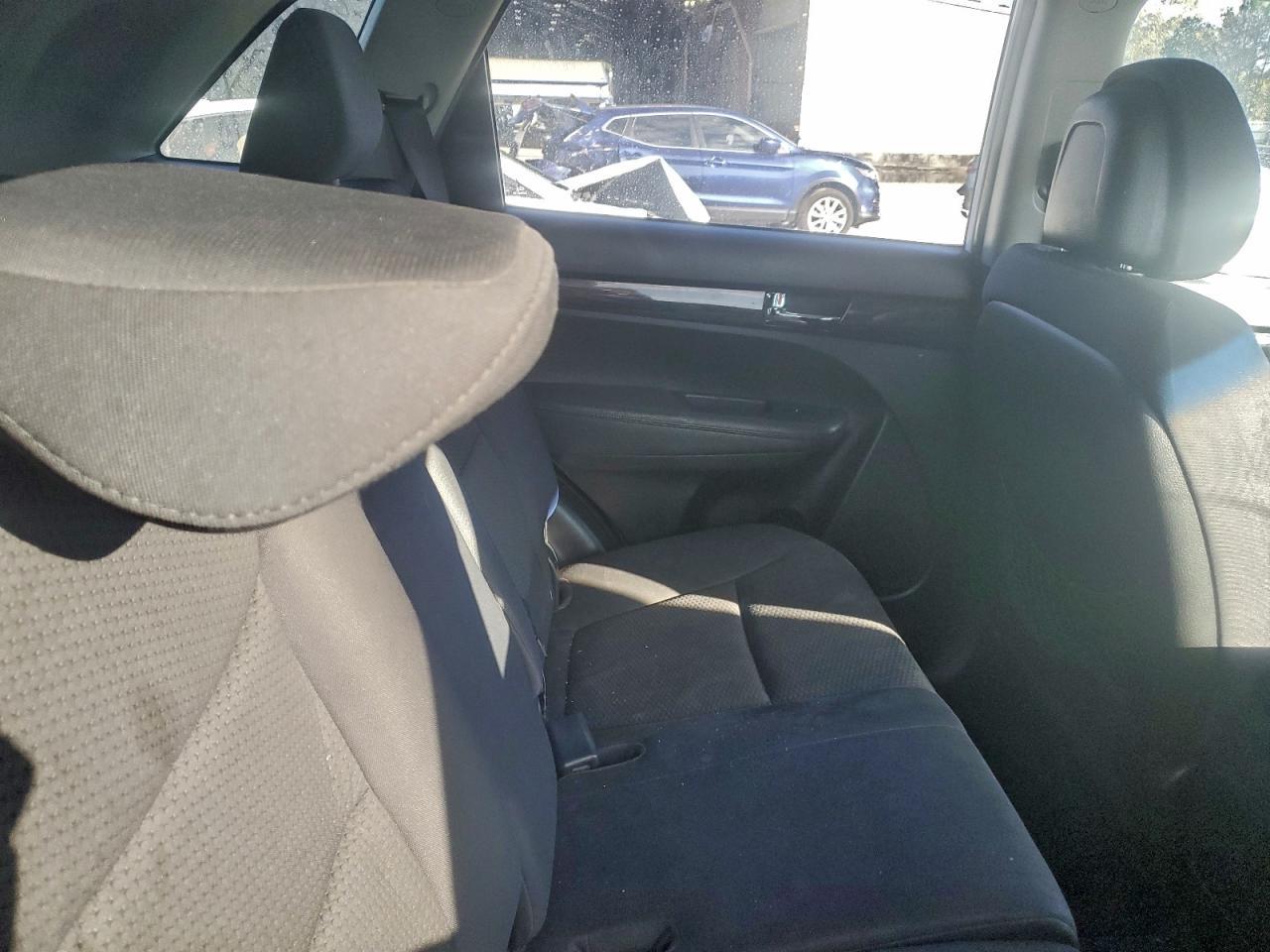 2011 KIA SORENTO