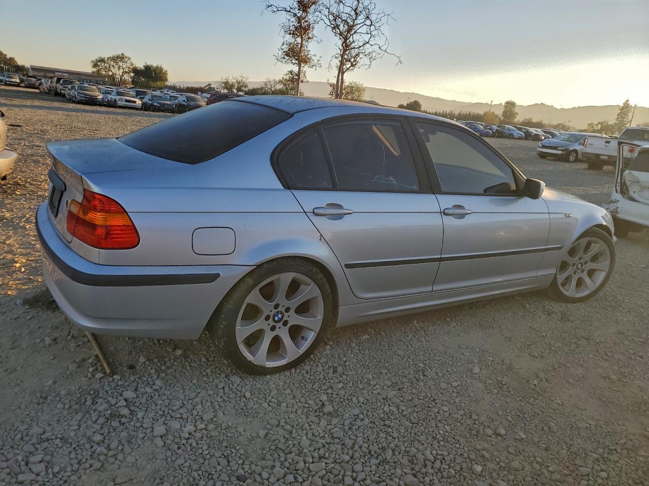 2004 BMW 3 SERIES
